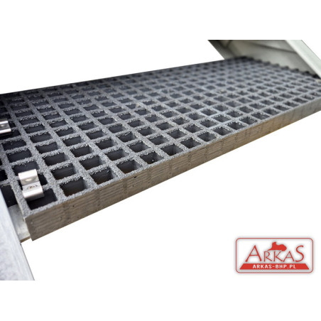 Stopień schodowy szary z TWS oczko standardowe 38x38 mm